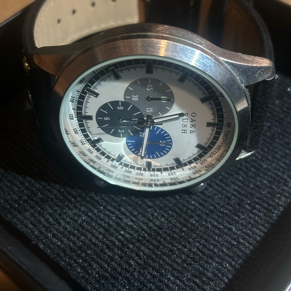 Oak & Rush Vintage Silver Chronograph Wrist Watch